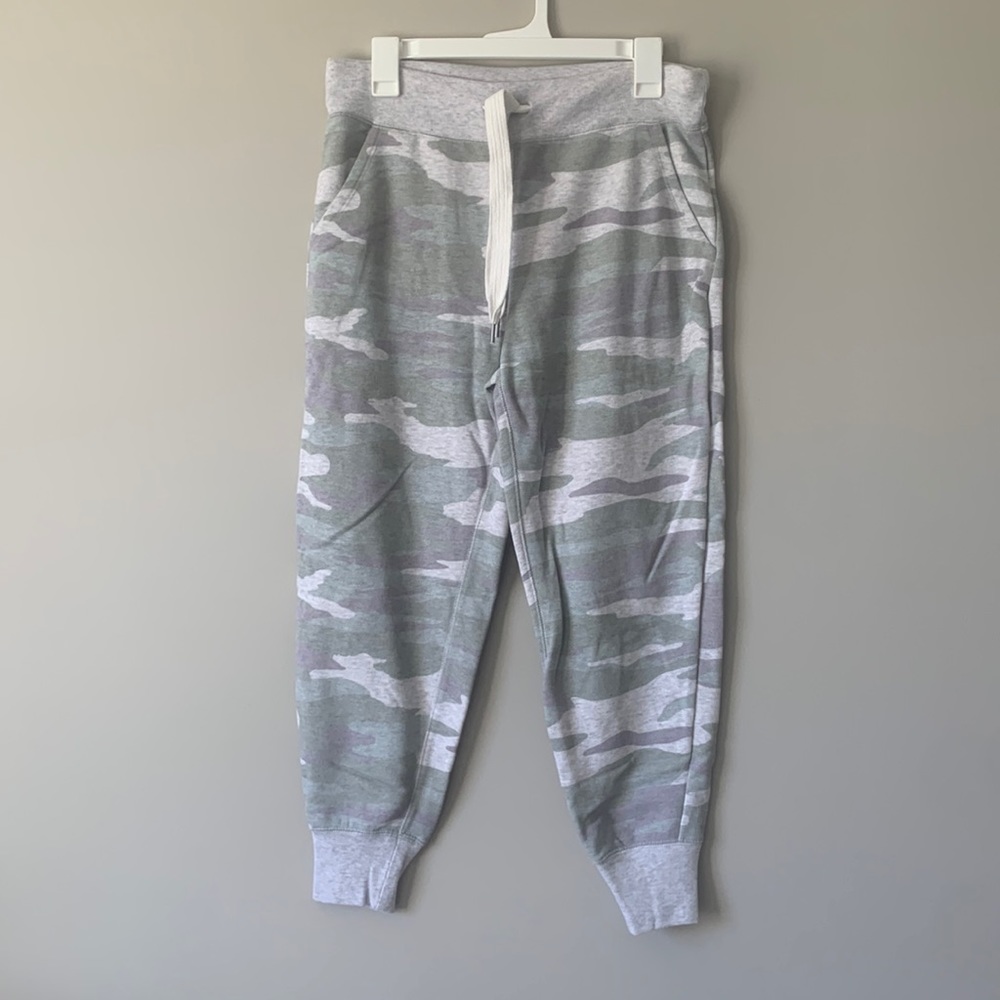 Aerie camo joggers